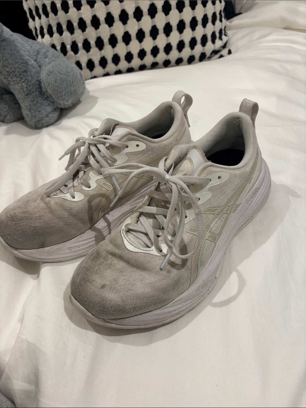Women's White Gel Cumulus Hoka Sneakers